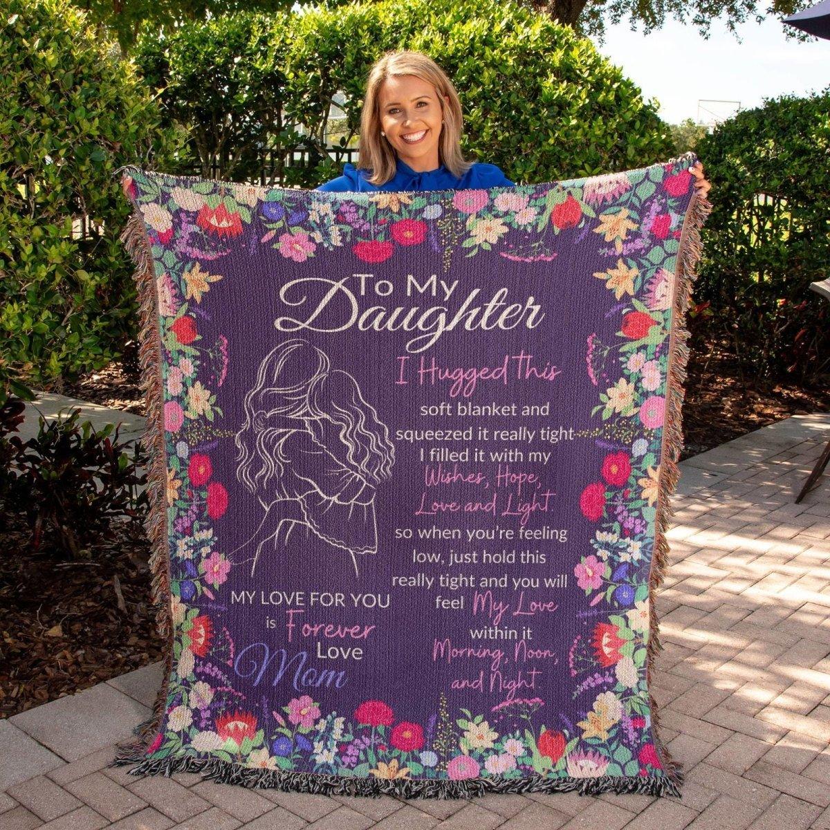 Daughter Heirloom Woven Blanket Love Mom - I hugged this blanket - Giftinum